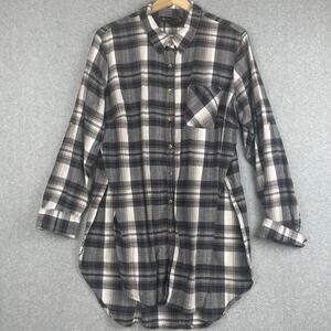 J3520 Fashion To Figure Black White Plaid Top Size Large